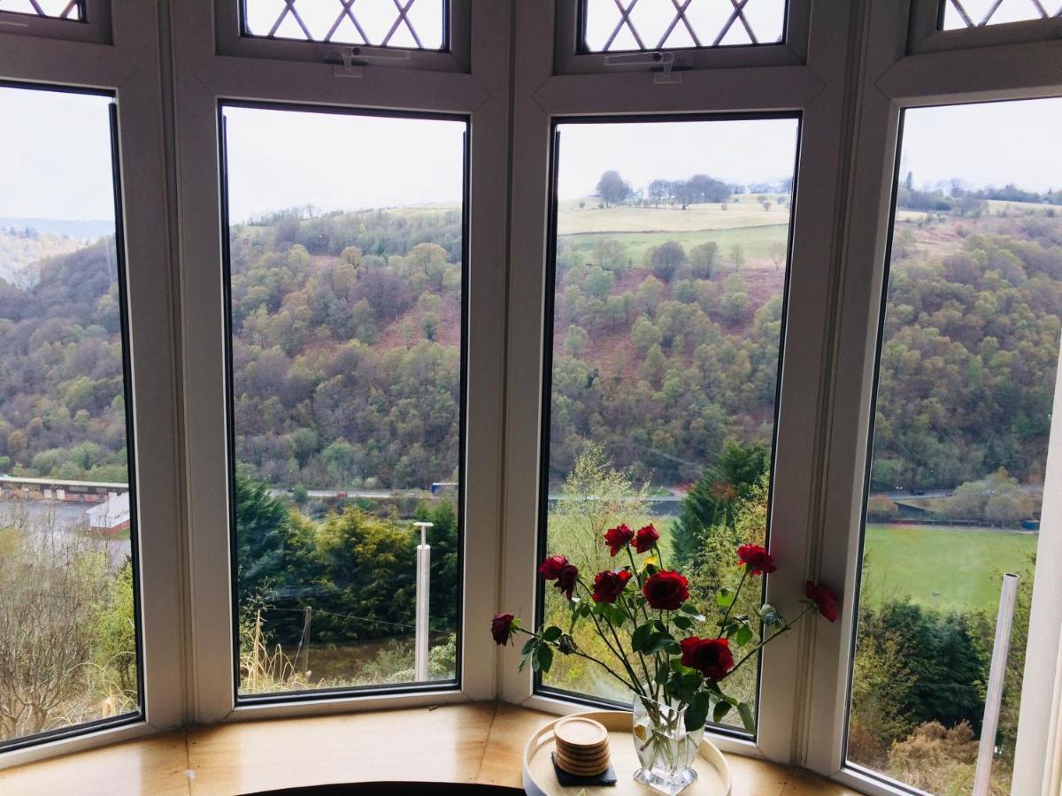 Villa The Crest Hillside Retreat With Hot Tub à Abertillery Extérieur photo